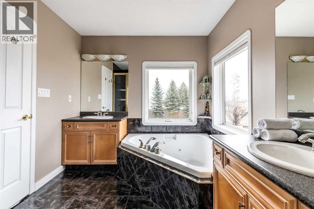 3095 Cottonwood Way Sw, Medicine Hat, Alberta  T1B 4J6 - Photo 25 - A2293787