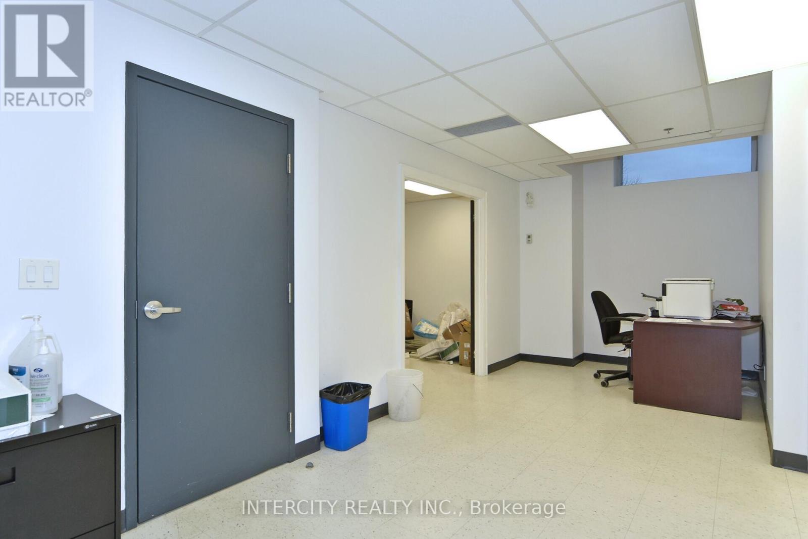 Bsmt - 6 Ronrose Drive, Vaughan, Ontario  L4K 4R3 - Photo 11 - N12390078