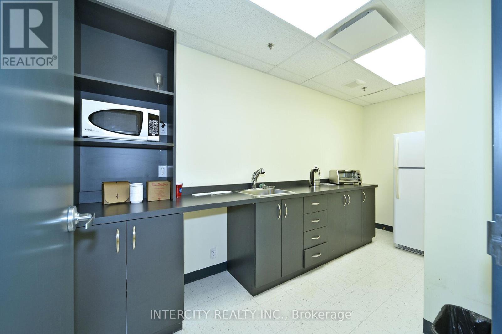 Bsmt - 6 Ronrose Drive, Vaughan, Ontario  L4K 4R3 - Photo 34 - N12390078