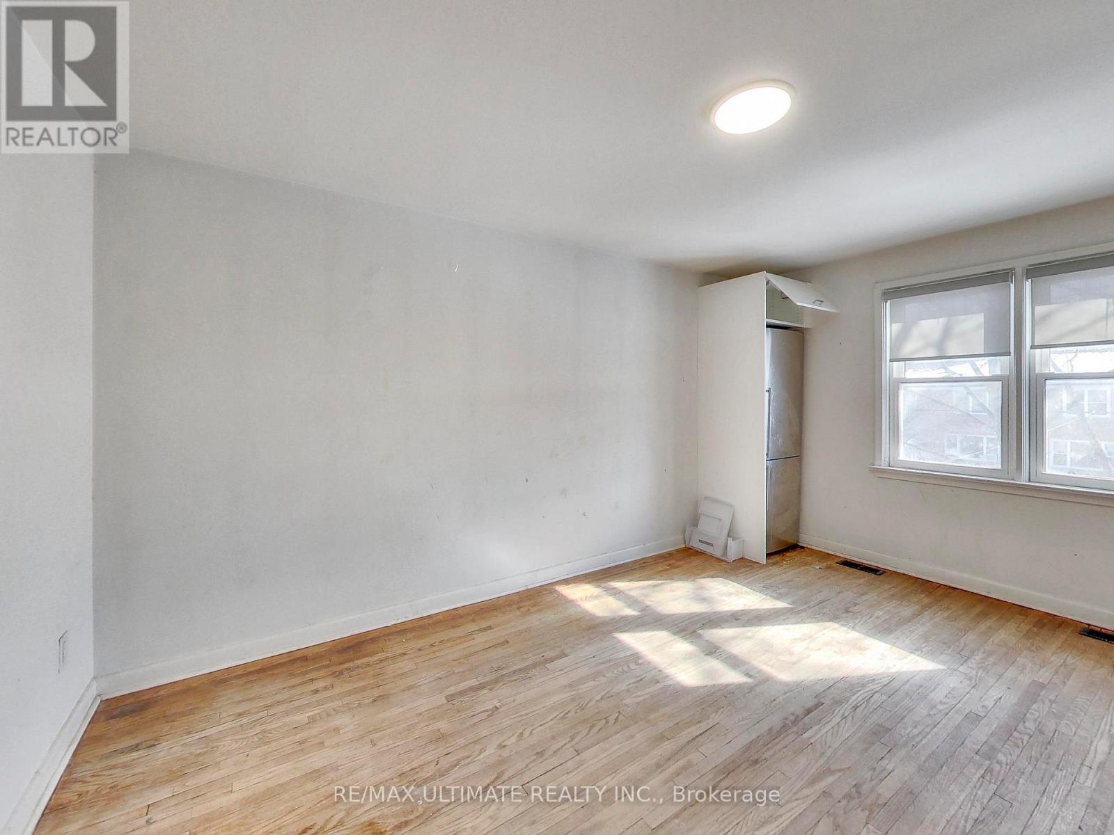 120 Edinborough Court, Toronto, Ontario  M6N 2E8 - Photo 16 - W12829060