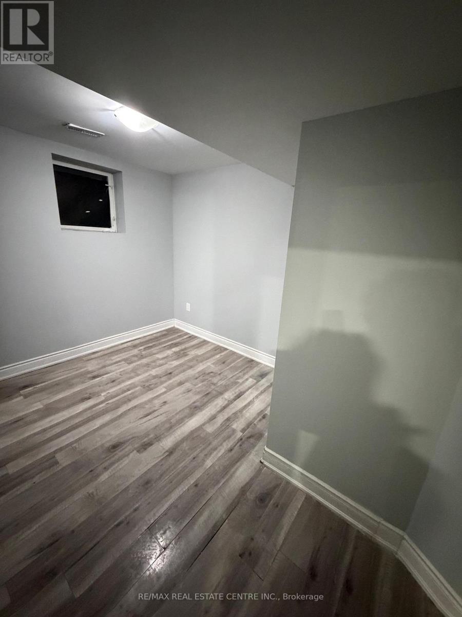 Bsmt - 22 Matterdale Avenue, Brampton, Ontario  L6Y 4J6 - Photo 15 - W12758946