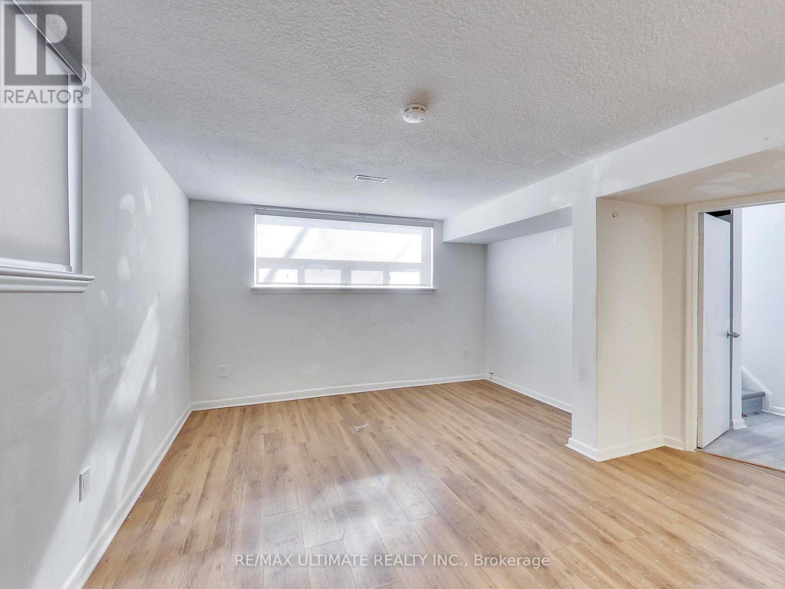 120 Edinborough Court, Toronto, Ontario  M6N 2E8 - Photo 21 - W12829060