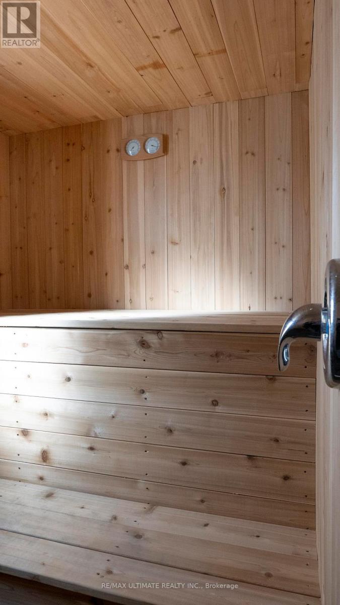 120 Edinborough Court, Toronto, Ontario  M6N 2E8 - Photo 28 - W12829060