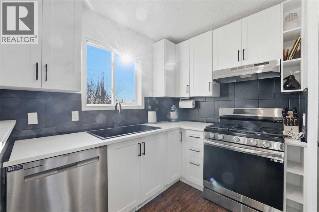 145 Harvest Glen Way Ne, Calgary, Alberta  T3K 4J4 - Photo 9 - A2293205