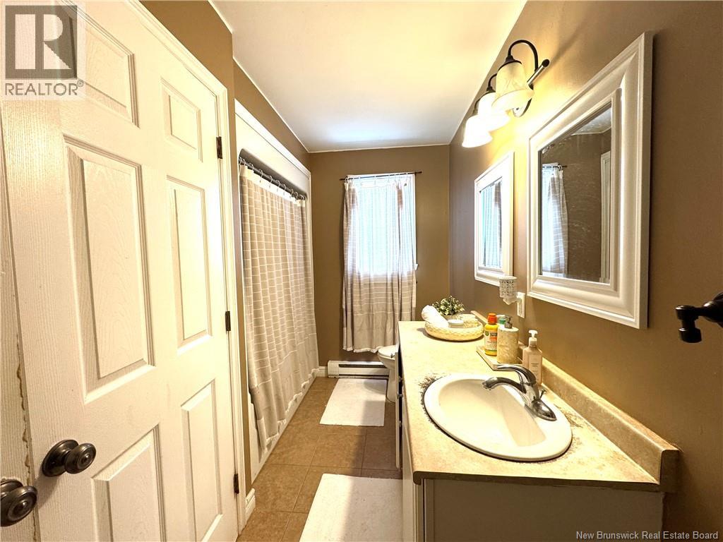 30 Burns Street, Fredericton, New Brunswick  E3G 4C8 - Photo 21 - NB135563