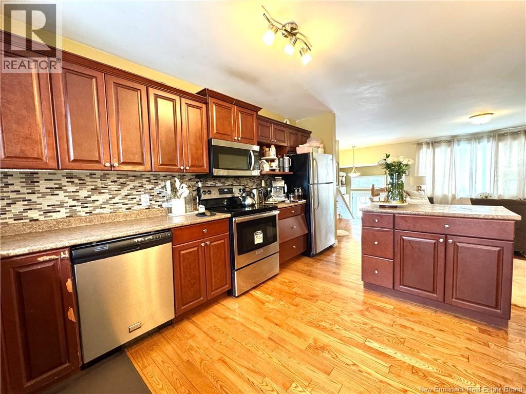 30 Burns Street, Fredericton, New Brunswick  E3G 4C8 - Photo 9 - NB135563