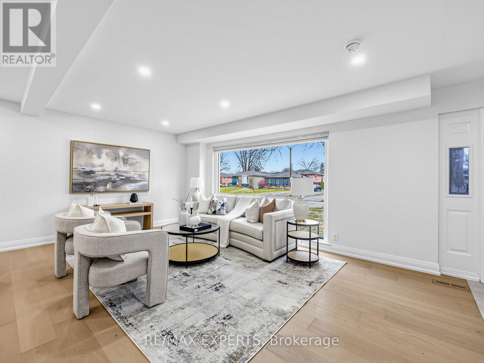 751 Lublin Avenue, Pickering (Bay Ridges), Ontario  L1W 1Z1 - Photo 5 - E12909070