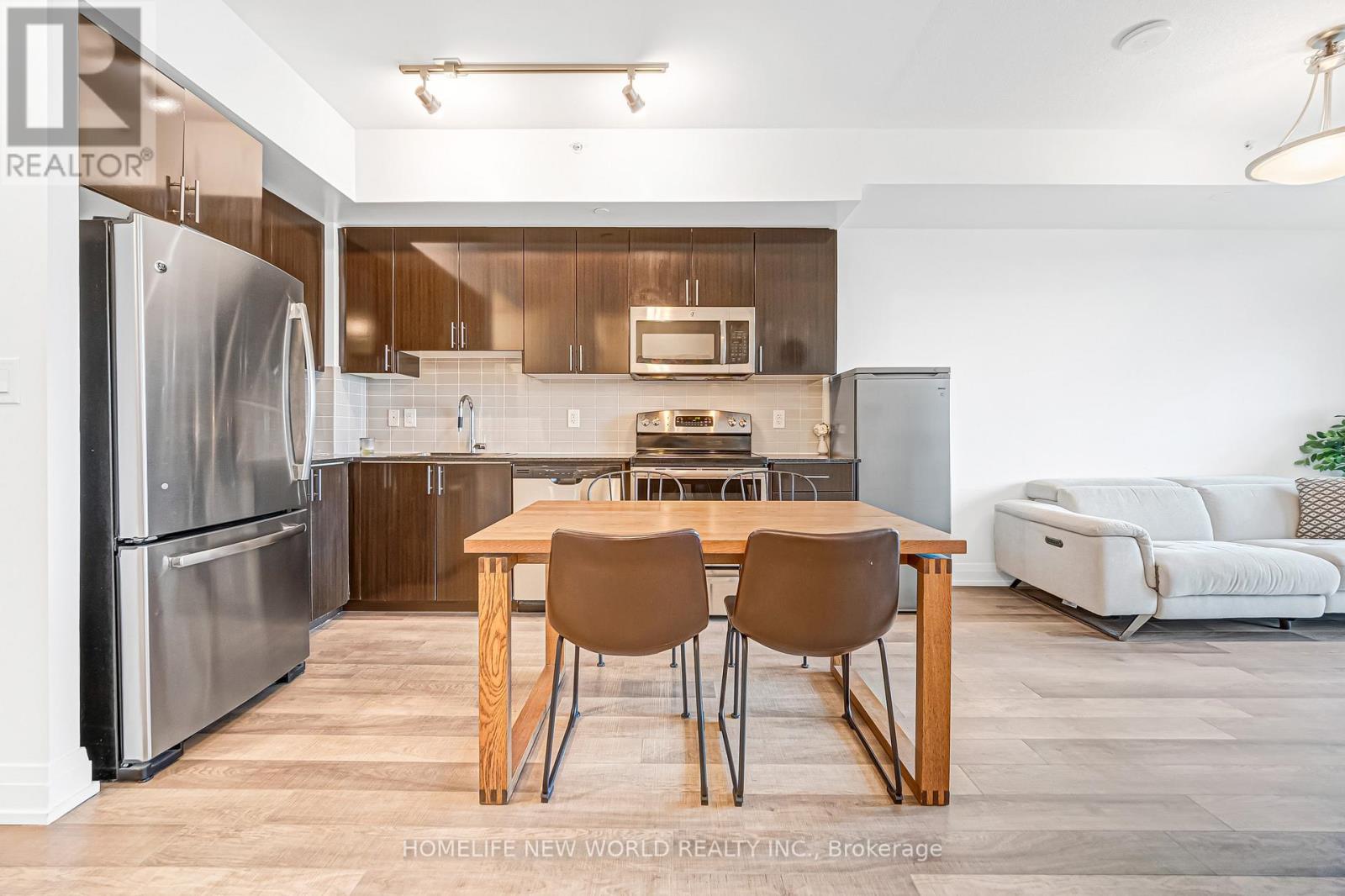 501 - 7165 Yonge Street, Markham (Grandview), Ontario  L3T 0C9 - Photo 7 - N12909310