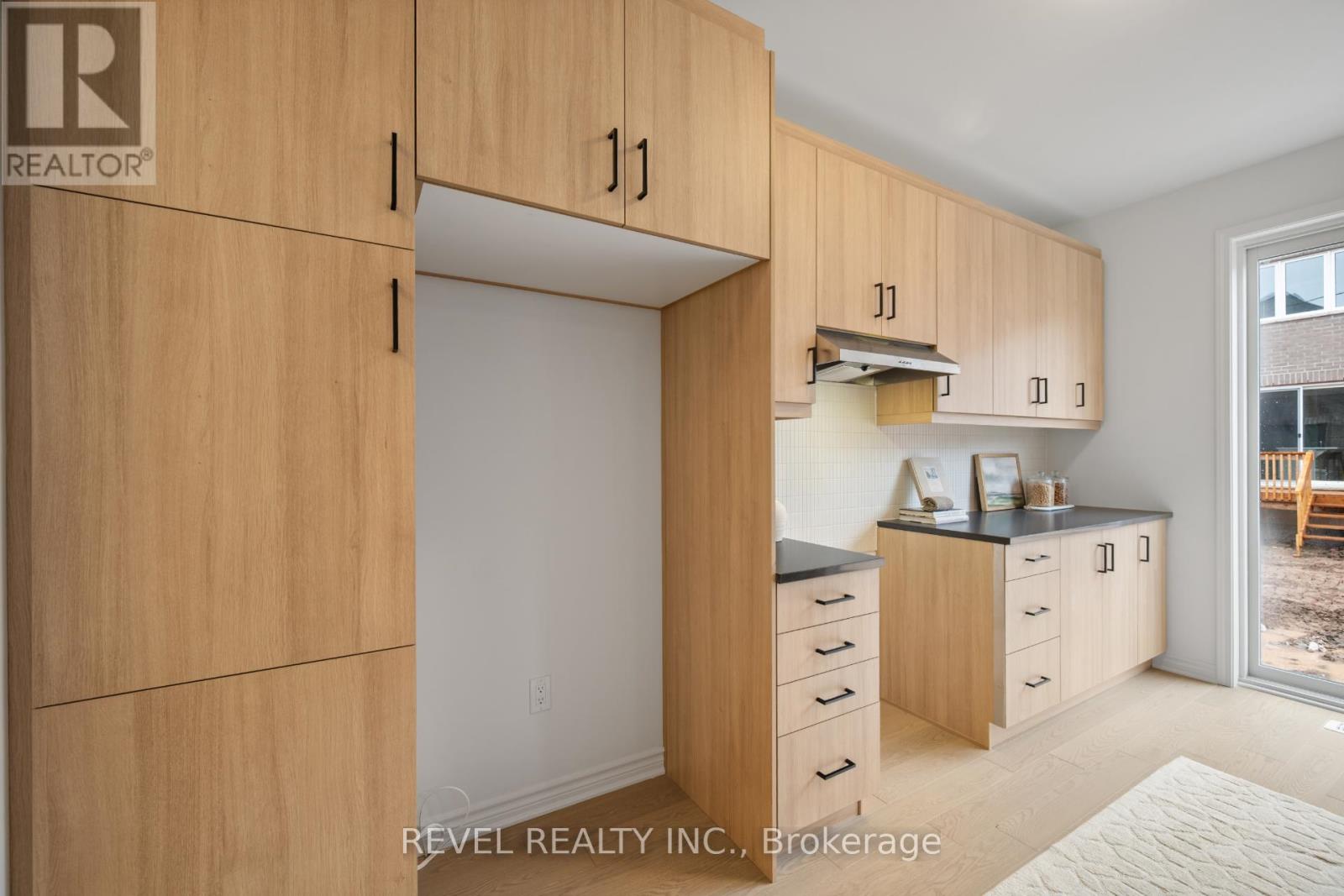 1387 Hearns Place, Milton, Ontario  L9E 2J8 - Photo 14 - W12903550