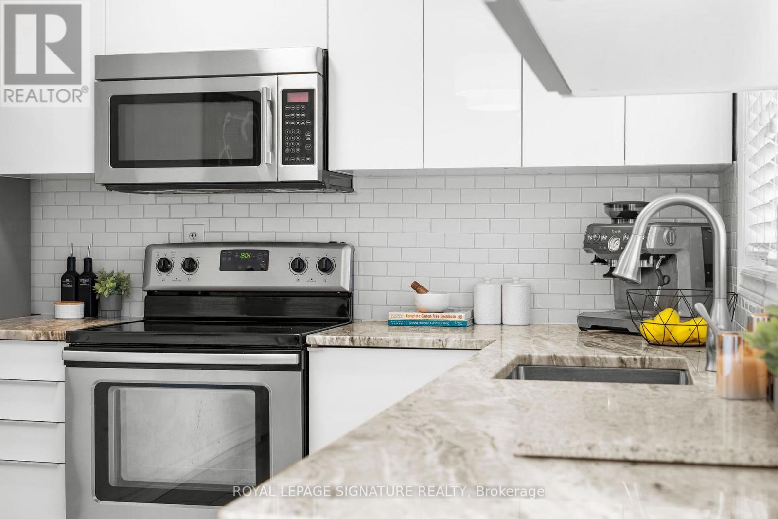 46 - 68 Birdstone Crescent, Toronto, Ontario M6N 5H5 - Photo 13 - W12908468