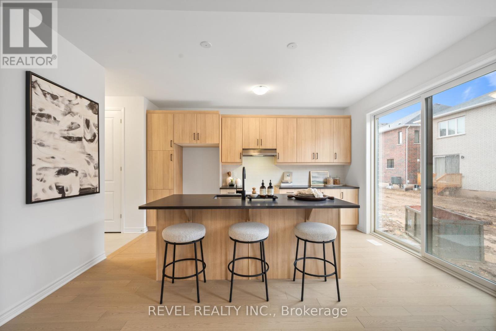 1387 Hearns Place, Milton, Ontario  L9E 2J8 - Photo 12 - W12903550