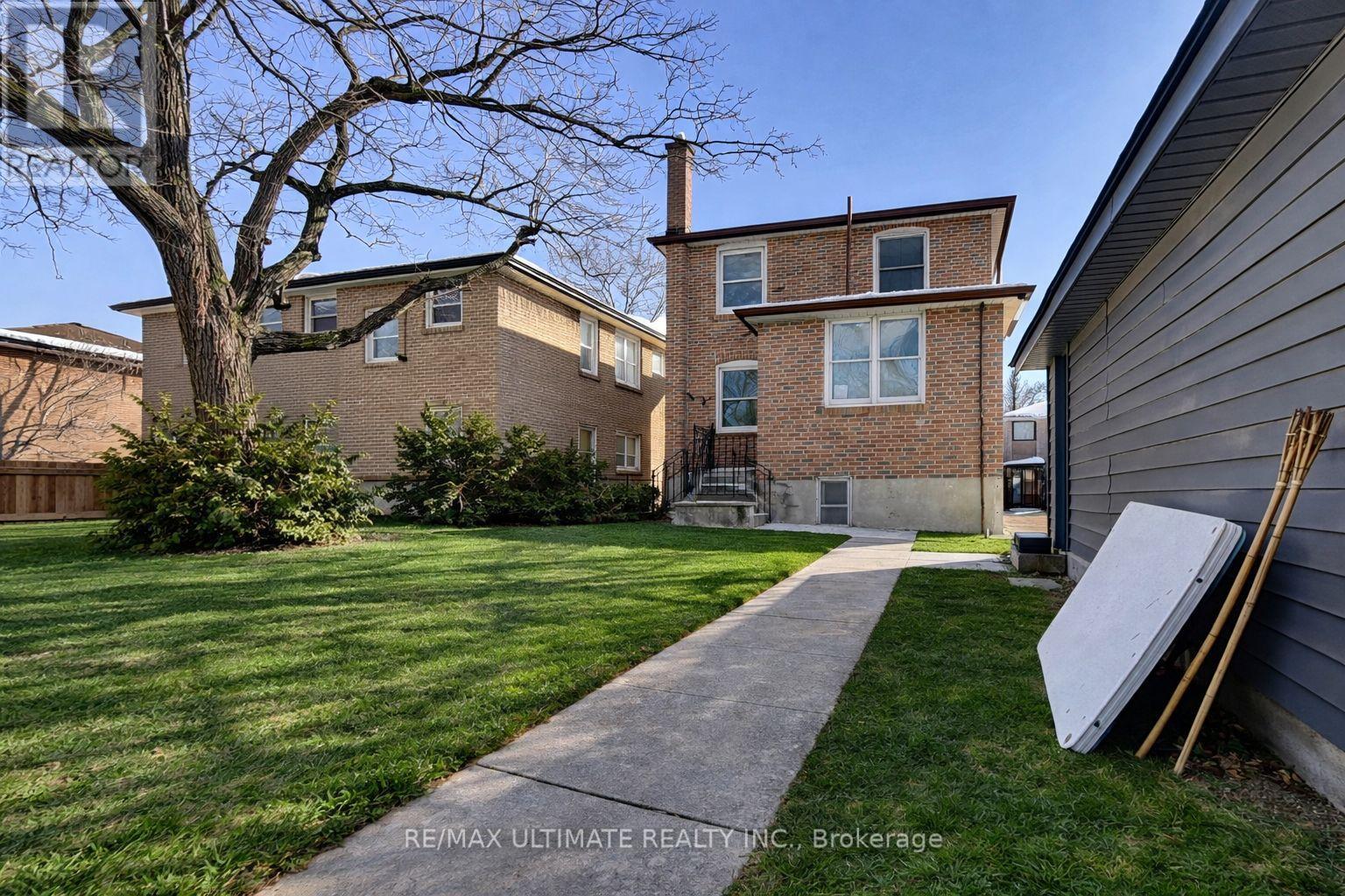 120 Edinborough Court, Toronto, Ontario  M6N 2E8 - Photo 38 - W12829060
