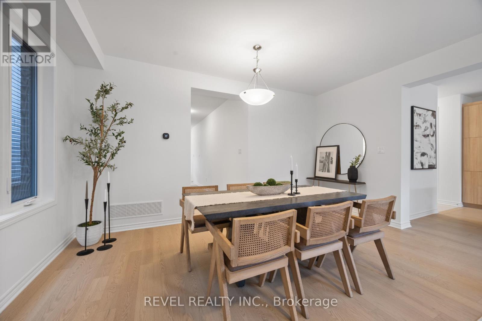 1387 Hearns Place, Milton, Ontario  L9E 2J8 - Photo 4 - W12903550