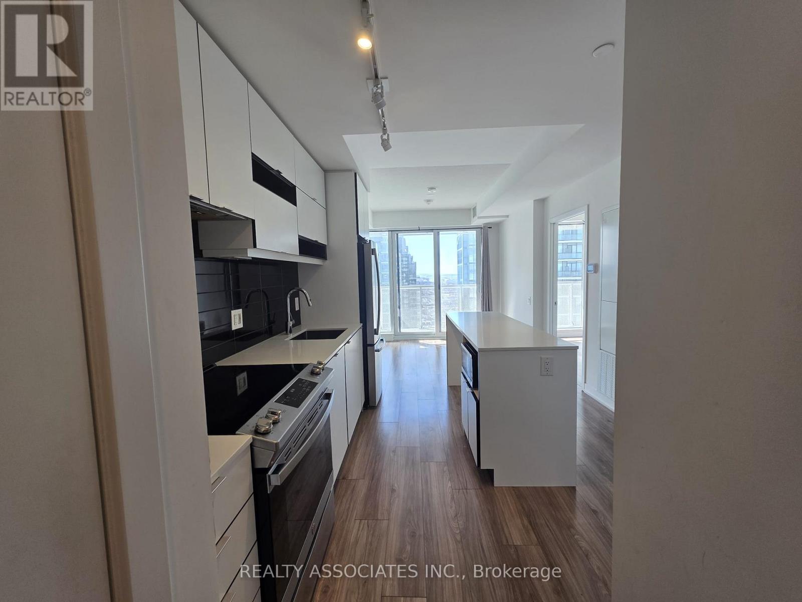 3112 - 4065 Confederation Parkway, Mississauga, Ontario  L5B 0L4 - Photo 4 - W12748652