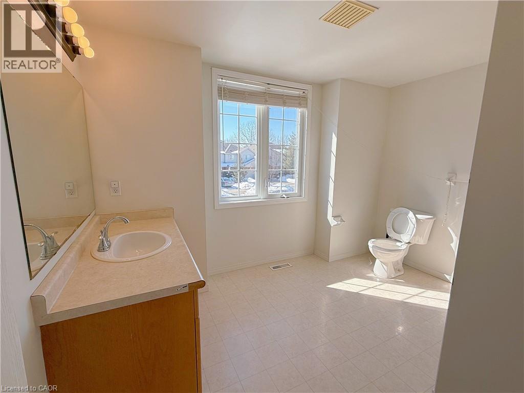 360 Pastern Street, Waterloo, Ontario  N2K 4E1 - Photo 5 - 40813974