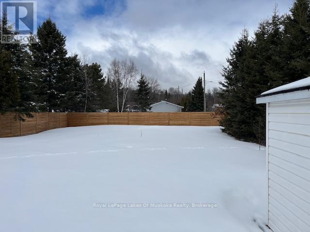 27 Lincoln Avenue, South River, Ontario  P0A 1X0 - Photo 4 - X12909480