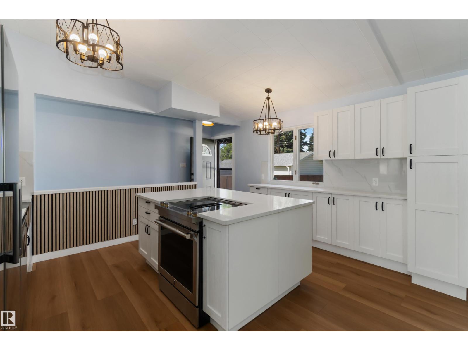 6808 95 Av Nw, Edmonton, Alberta  T6B 1A8 - Photo 12 - E4457298