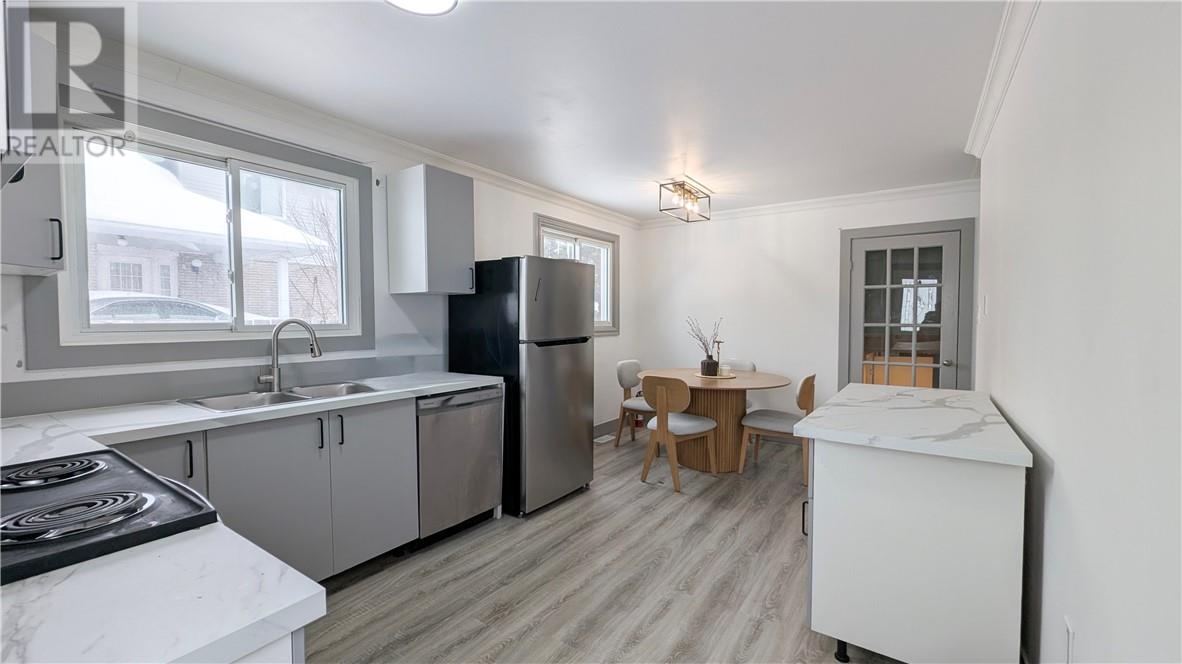 1290 Lillian Boulevard, Sudbury, Ontario  P3A 2R7 - Photo 3 - 2126878