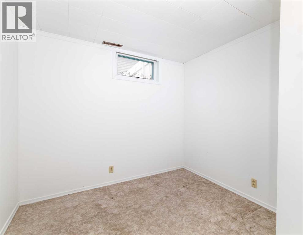 20 Macleod Close, Red Deer, Alberta  T4N 0K4 - Photo 24 - A2295168