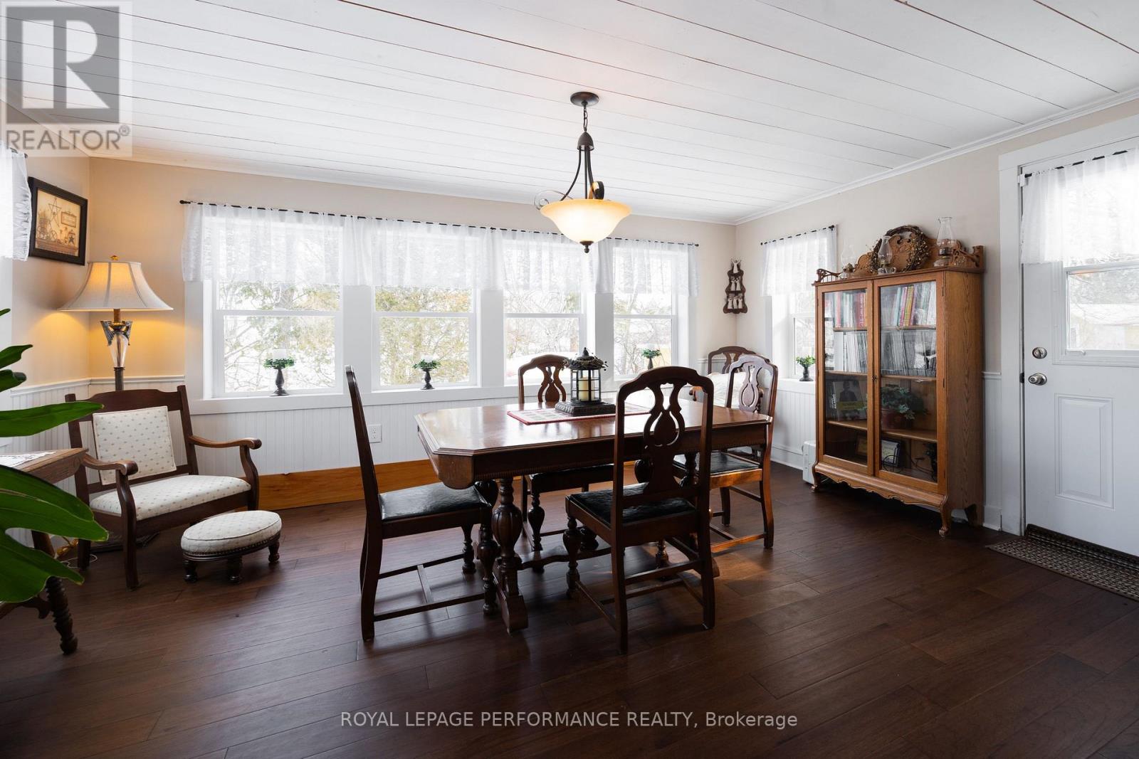 19683 William Street, South Glengarry, Ontario  K0C 2J0 - Photo 7 - X12909464