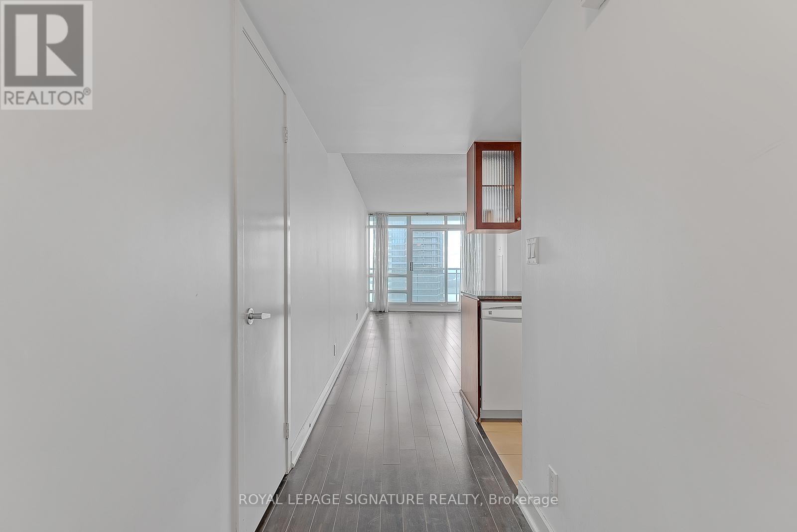 3912 - 397 Front Street W, Toronto, Ontario  M5V 3S1 - Photo 5 - C12909392