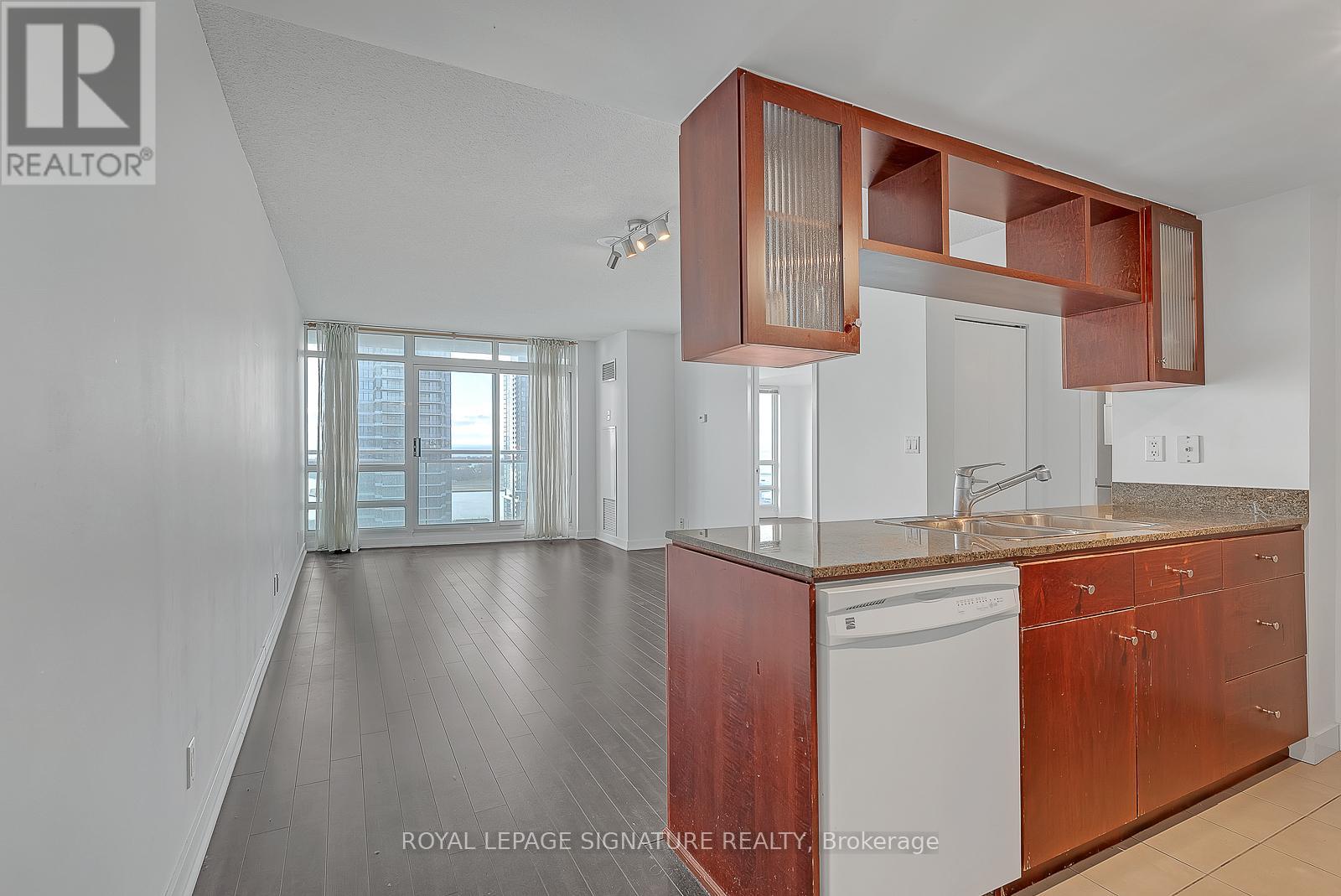 3912 - 397 Front Street W, Toronto, Ontario  M5V 3S1 - Photo 6 - C12909392