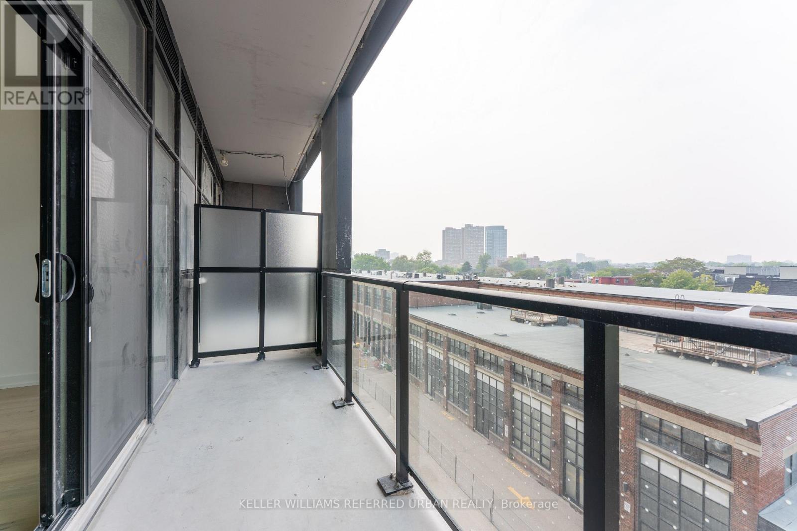 517 - 181 Sterling Road, Toronto, Ontario  M6R 0B2 - Photo 13 - C12909398