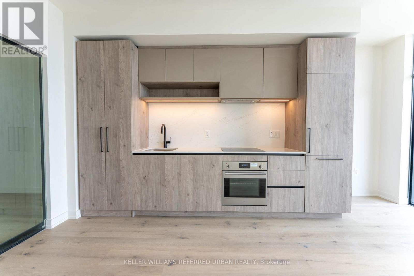 517 - 181 Sterling Road, Toronto, Ontario  M6R 0B2 - Photo 2 - C12909398