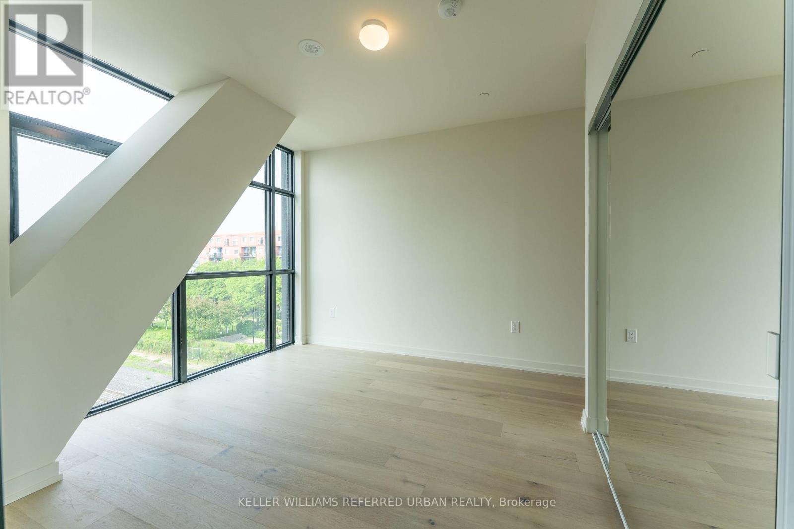 517 - 181 Sterling Road, Toronto, Ontario  M6R 0B2 - Photo 5 - C12909398