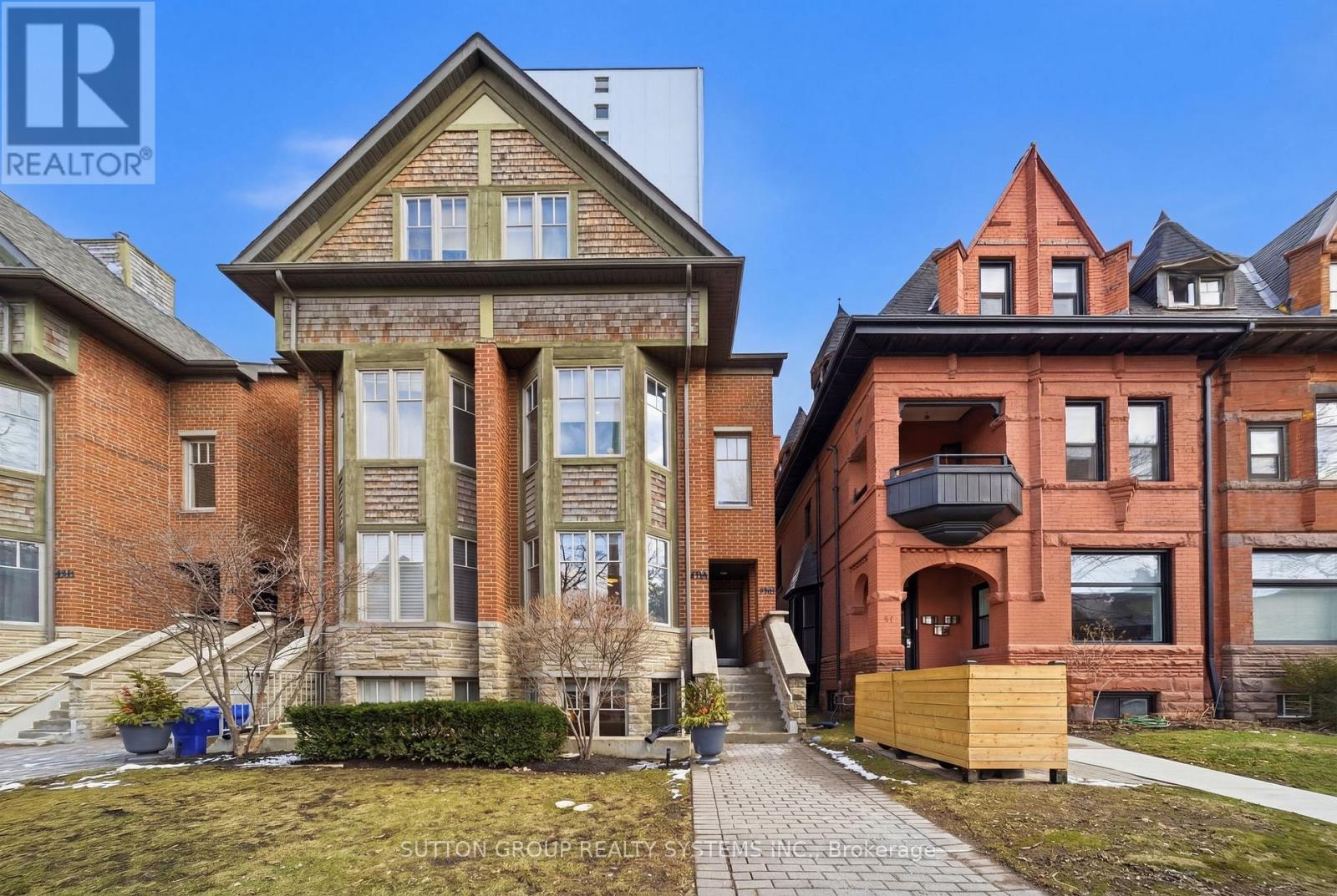 99A WALMER ROAD, Toronto, Ontario