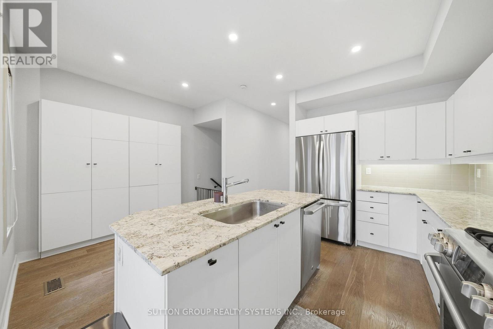 99a Walmer Road, Toronto, Ontario  M5R 2X6 - Photo 12 - C12909438