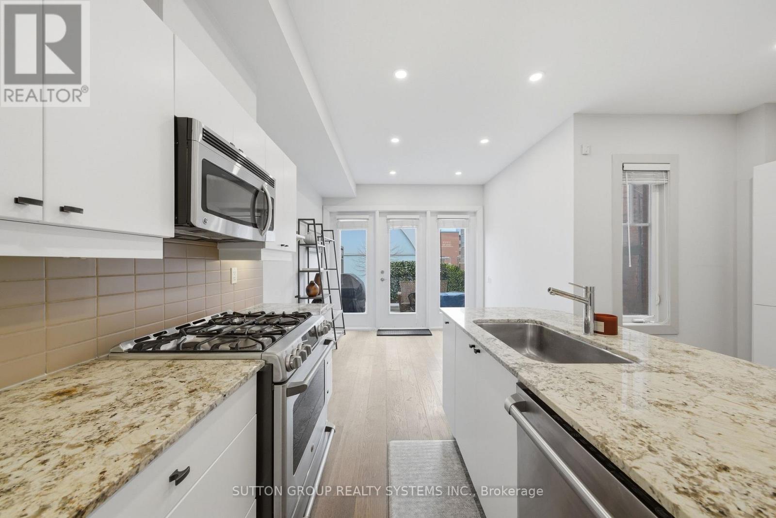 99a Walmer Road, Toronto, Ontario  M5R 2X6 - Photo 15 - C12909438