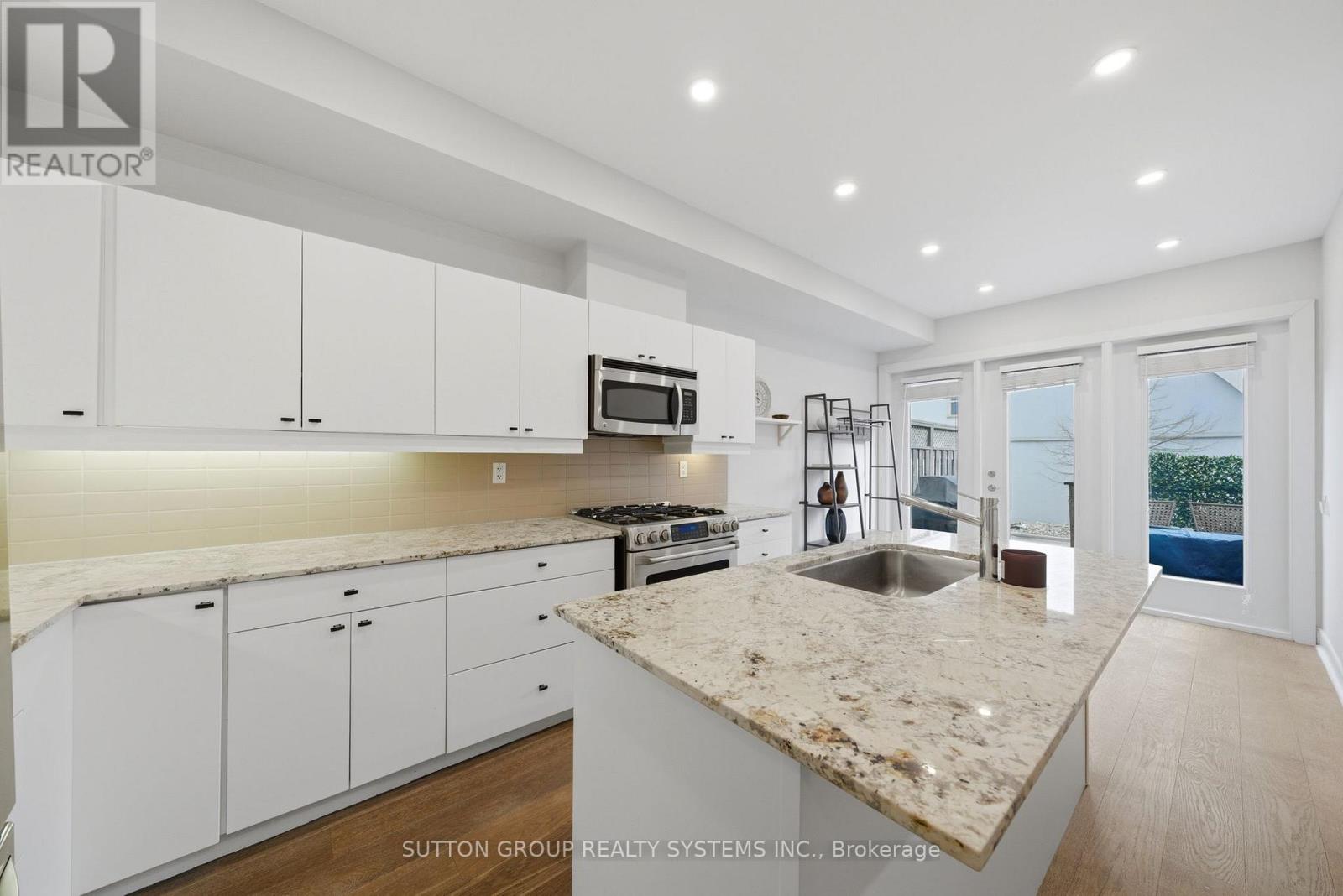 99a Walmer Road, Toronto, Ontario  M5R 2X6 - Photo 16 - C12909438