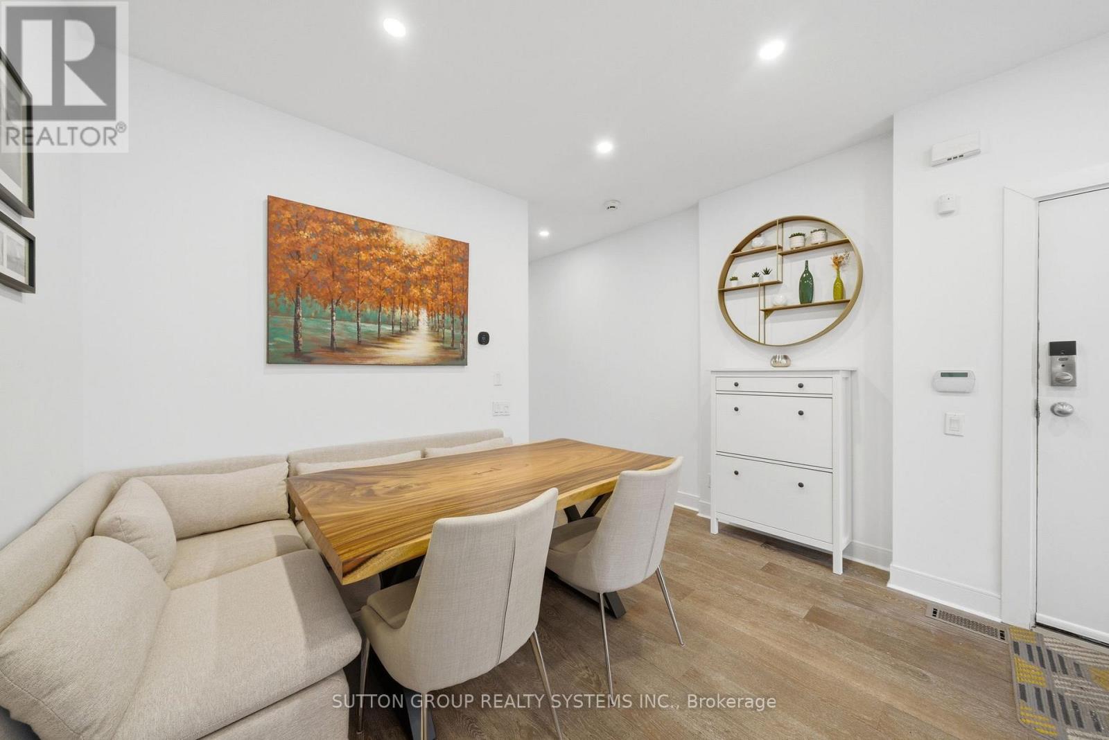 99a Walmer Road, Toronto, Ontario  M5R 2X6 - Photo 6 - C12909438