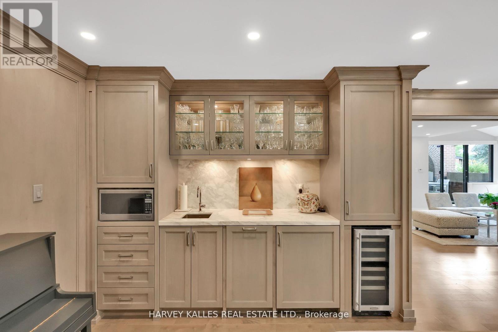 324-325 - 40 Sylvan Valley Way, Toronto, Ontario  M5M 4M3 - Photo 16 - C12909502