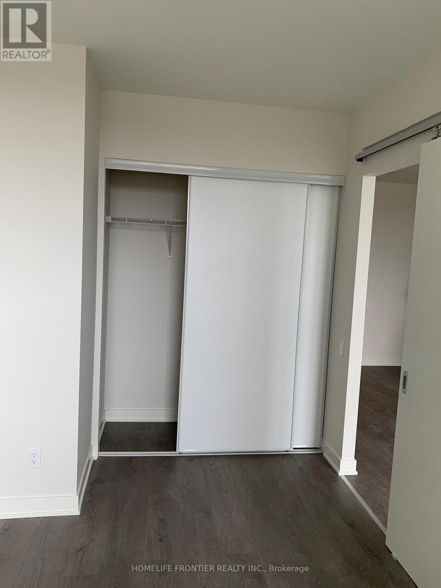 401 - 2 Sonic Way, Toronto, Ontario  M3C 0P2 - Photo 9 - C12909546