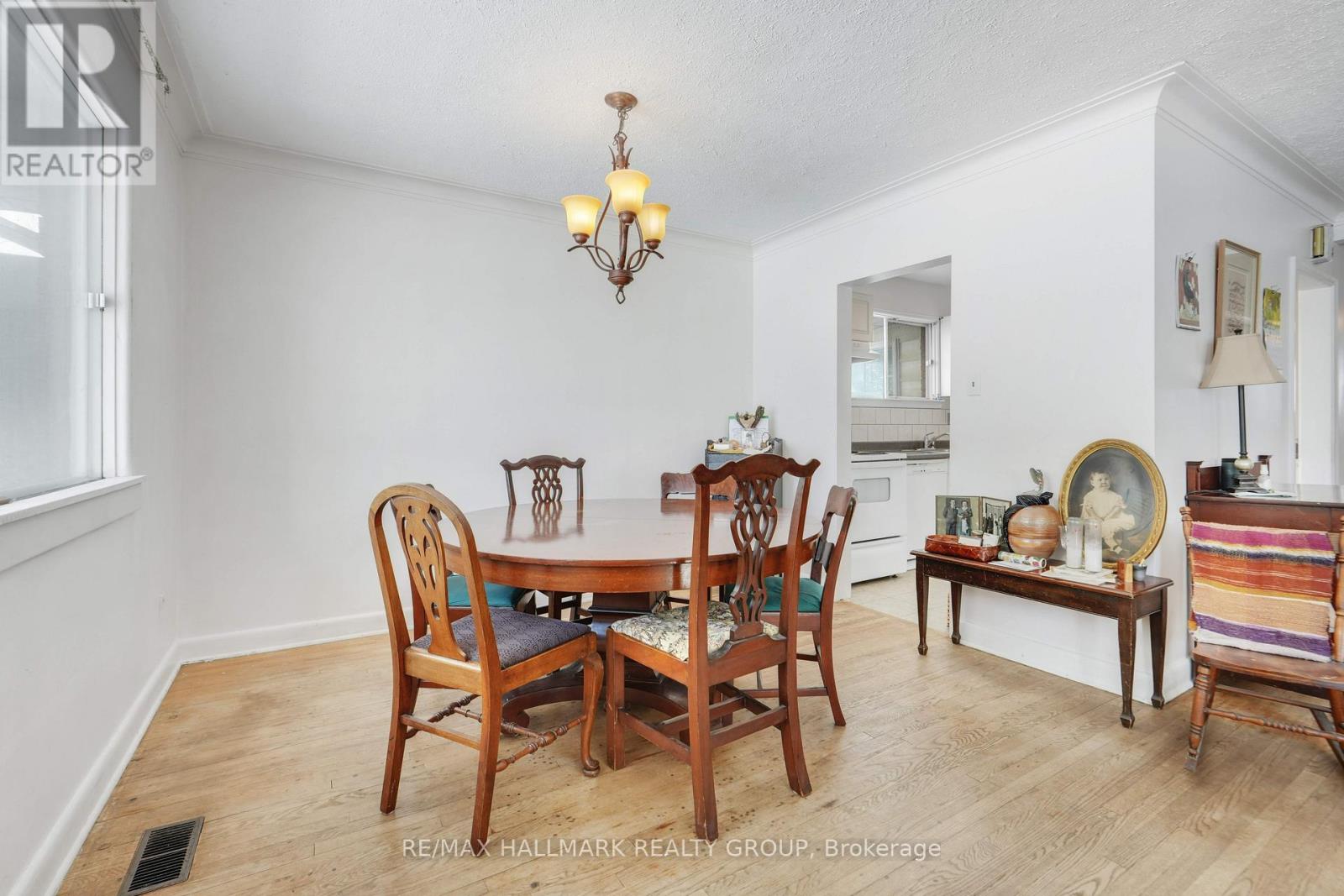 1289 Evans Boulevard, Ottawa, Ontario  K1H 7T8 - Photo 12 - X12909506