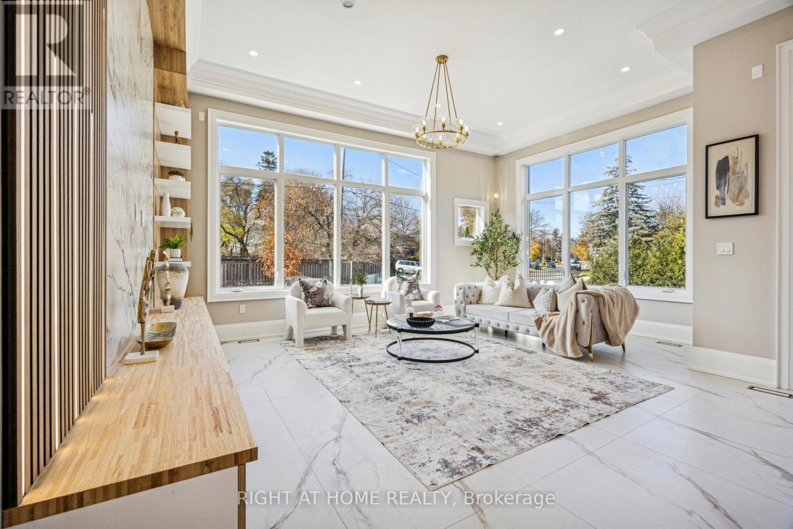 1 Lynnhaven Road, Toronto (Englemount-Lawrence), Ontario  M6A 2K7 - Photo 12 - C12856830