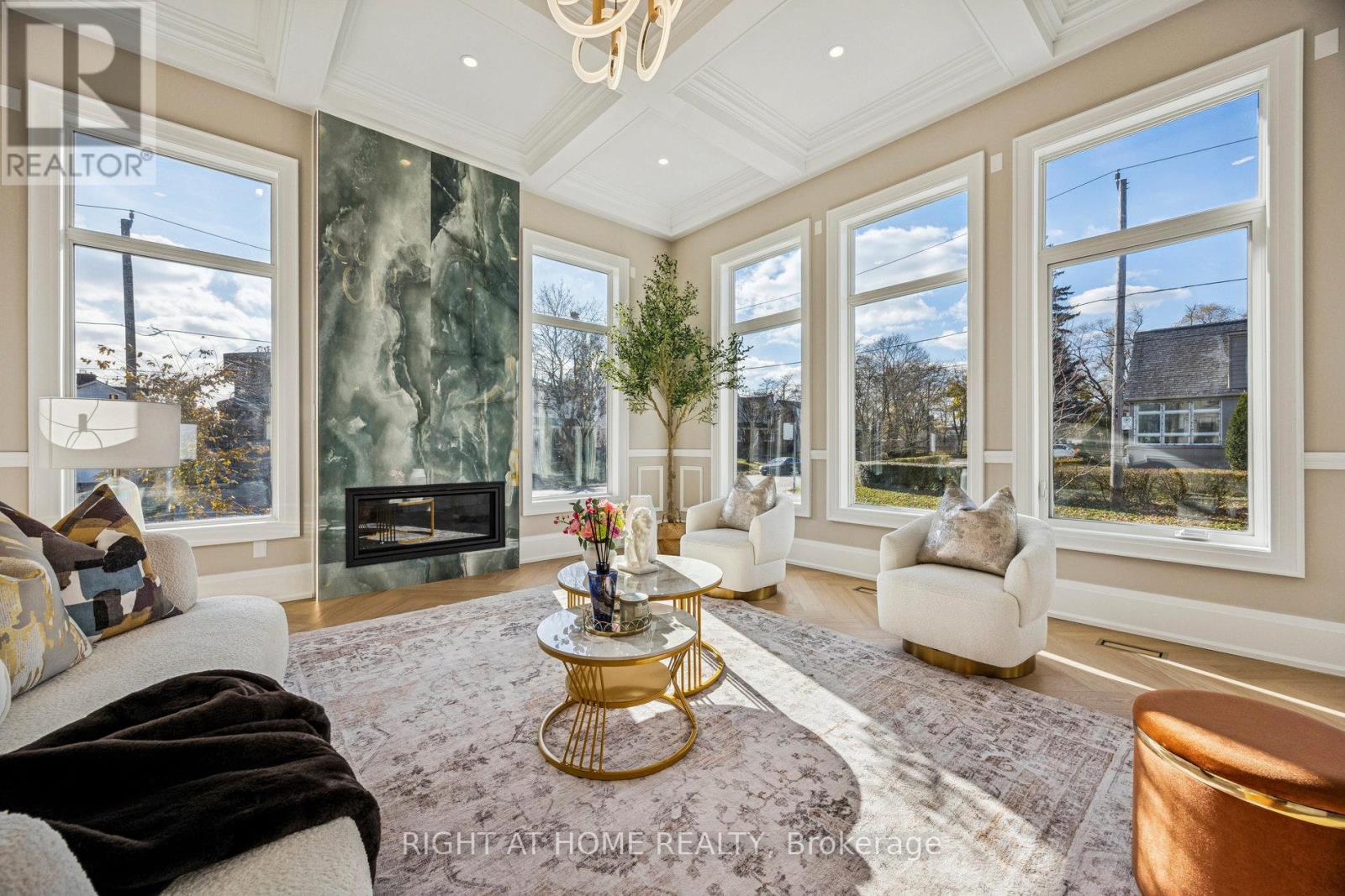 1 Lynnhaven Road, Toronto (Englemount-Lawrence), Ontario  M6A 2K7 - Photo 25 - C12856830