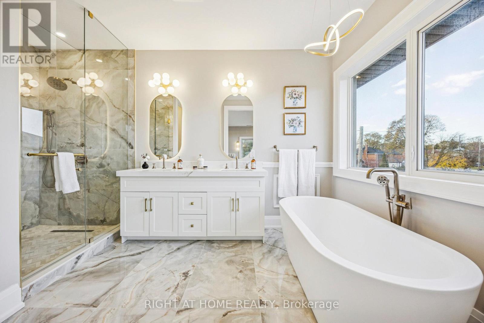 1 Lynnhaven Road, Toronto (Englemount-Lawrence), Ontario  M6A 2K7 - Photo 6 - C12856830