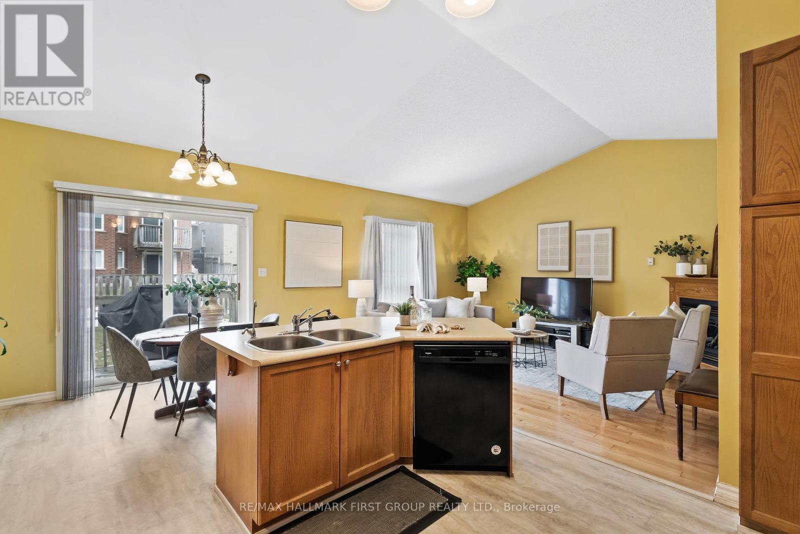 20 Montague Avenue, Clarington, Ontario  L1E 3H5 - Photo 6 - E12909530