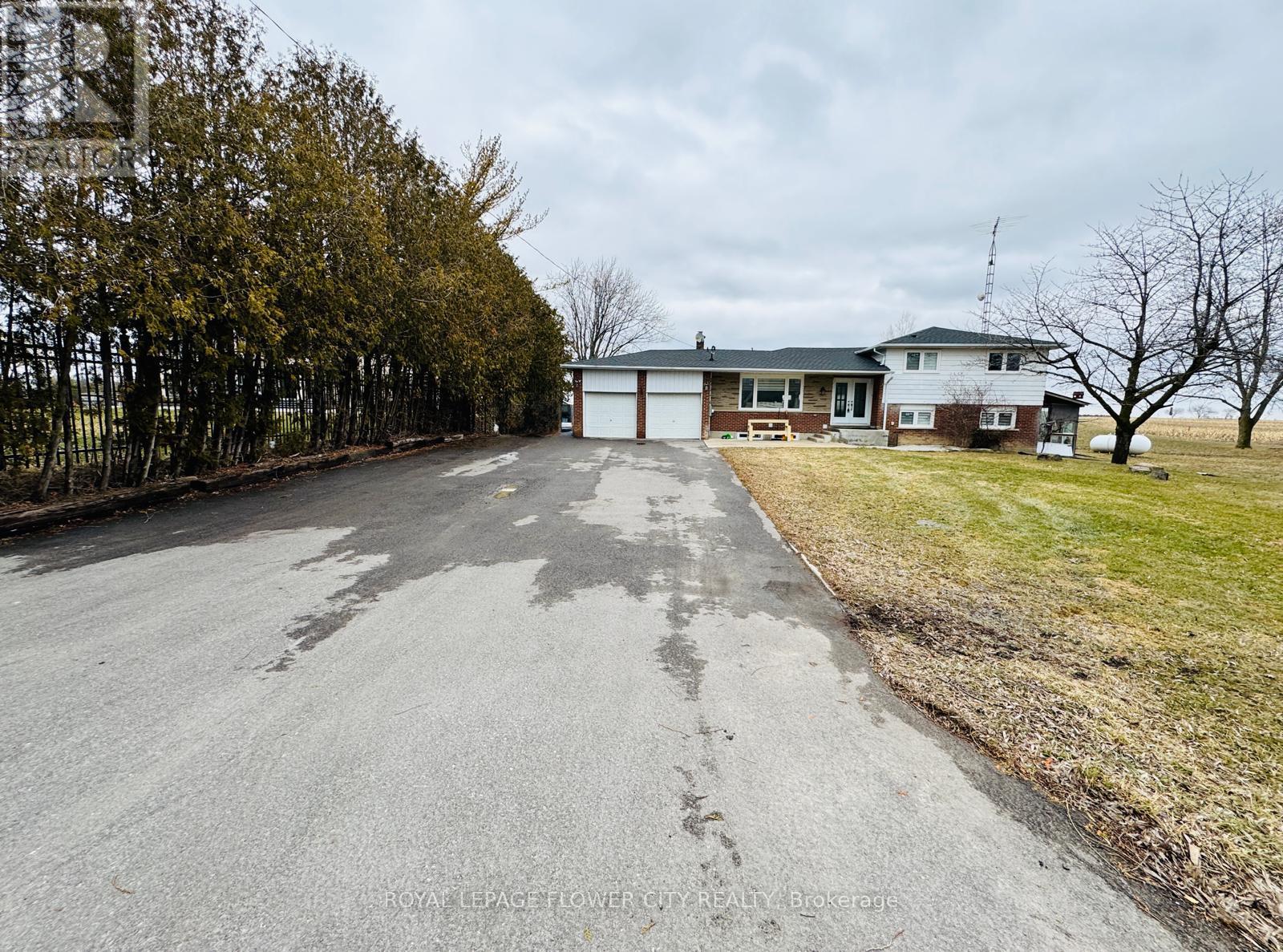 12753 Centreville Creek Road E, Caledon, Ontario  L7C 3B7 - Photo 4 - W12788502