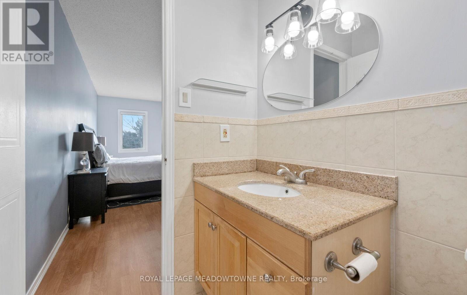 16 Cox Crescent, Brampton (Northwood Park), Ontario  L6X 3H1 - Photo 27 - W12909212