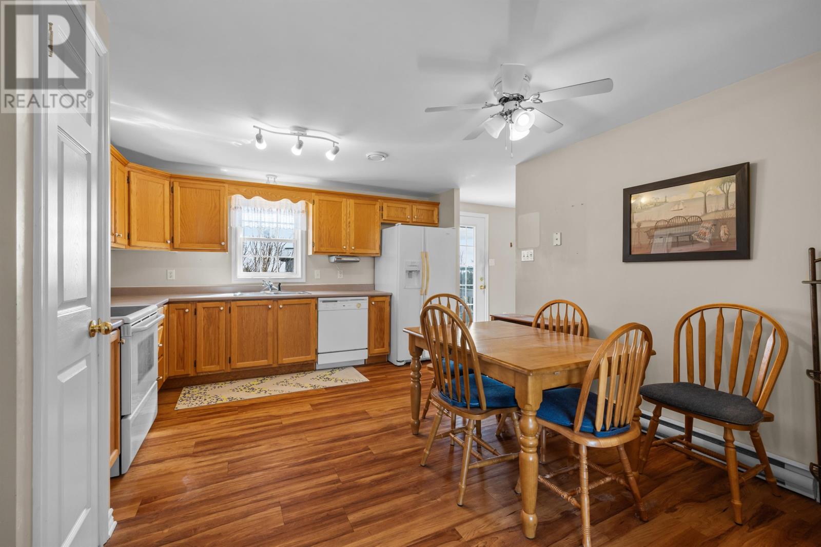 19 Macphee Avenue, Souris, Prince Edward Island  C0A 2B0 - Photo 3 - 202605196