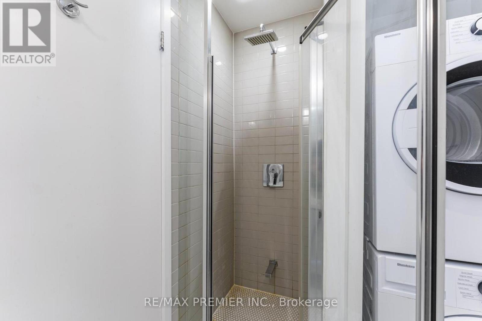 2209 - 2908 Highway 7 Road, Vaughan, Ontario  L4K 0H8 - Photo 13 - N12909422