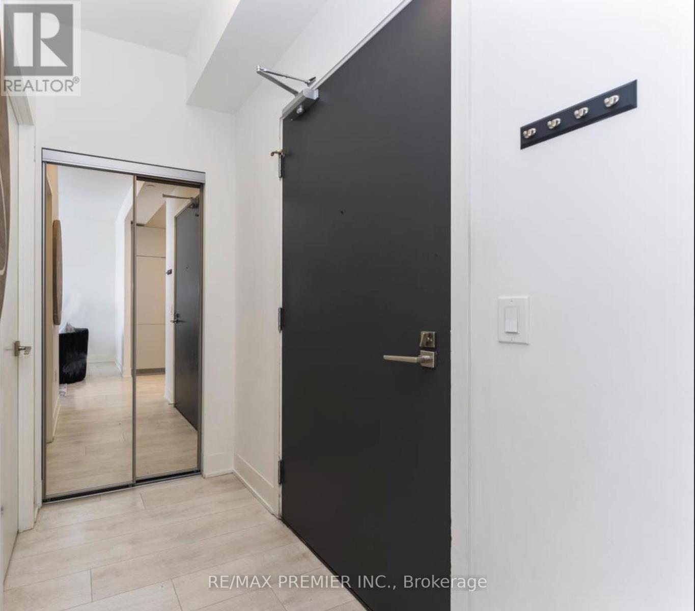 2209 - 2908 Highway 7 Road, Vaughan, Ontario  L4K 0H8 - Photo 5 - N12909422