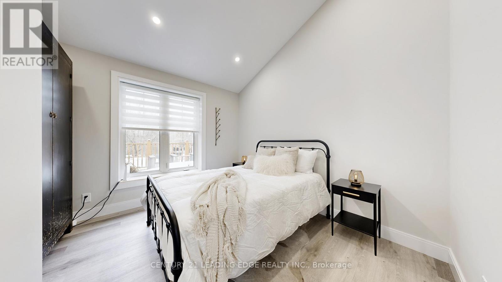 6 Beach Road, Whitchurch-Stouffville, Ontario  L4A 2G1 - Photo 34 - N12909468