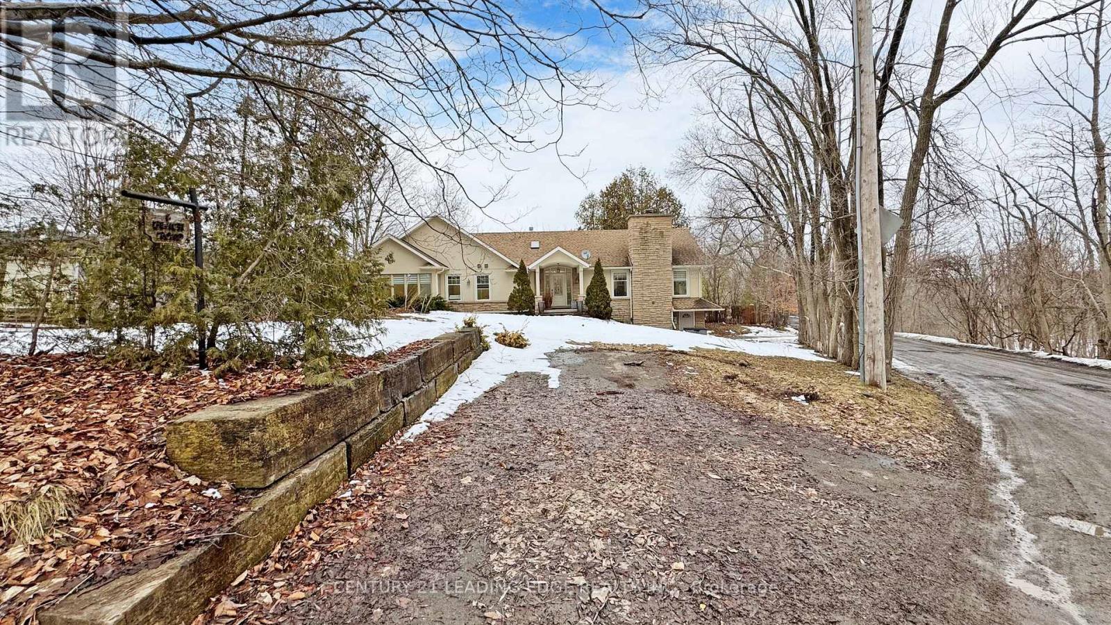 6 Beach Road, Whitchurch-Stouffville, Ontario  L4A 2G1 - Photo 49 - N12909468