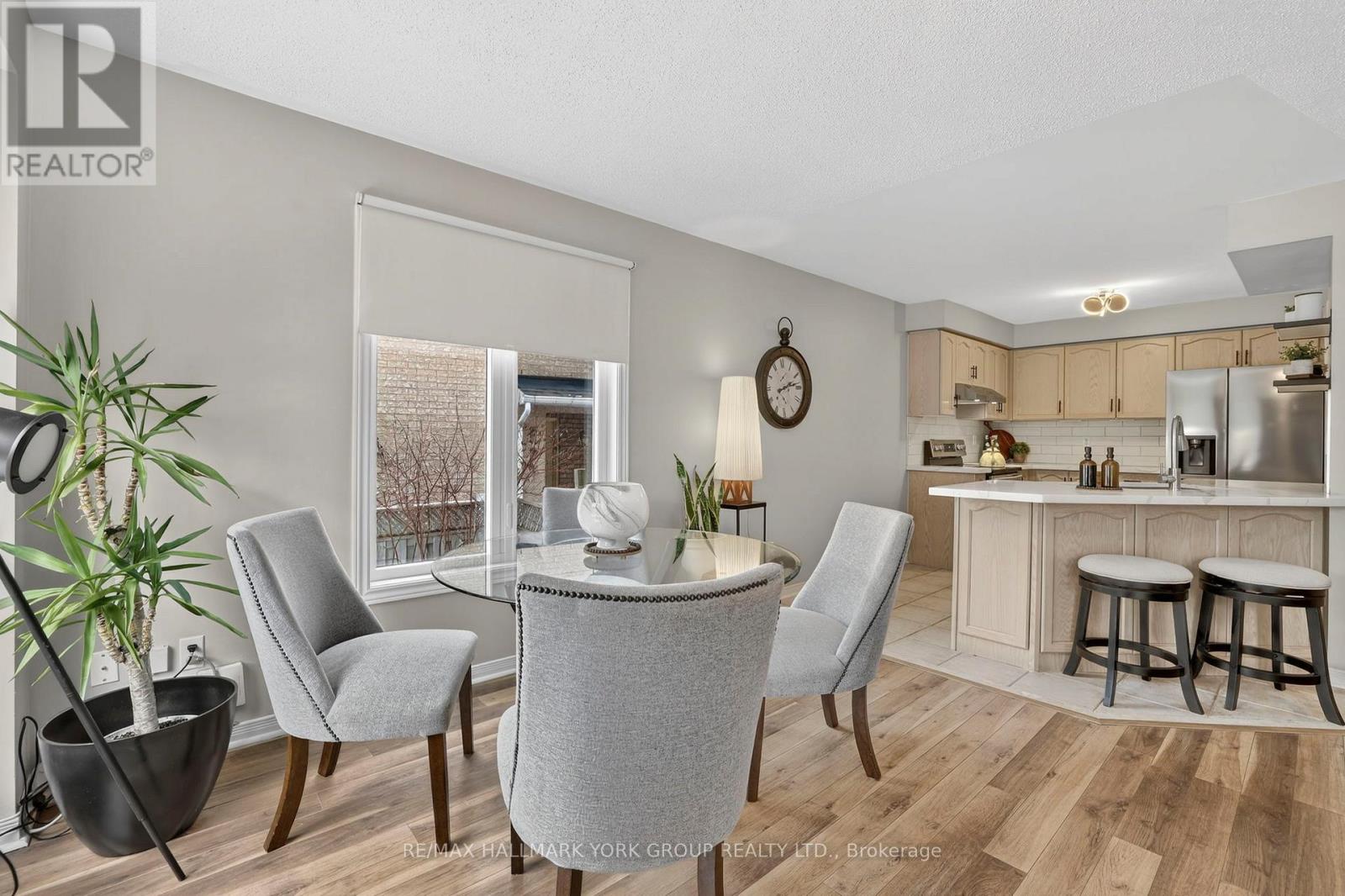 41 Baywell Crescent, Aurora, Ontario  L4G 7M8 - Photo 10 - N12909482