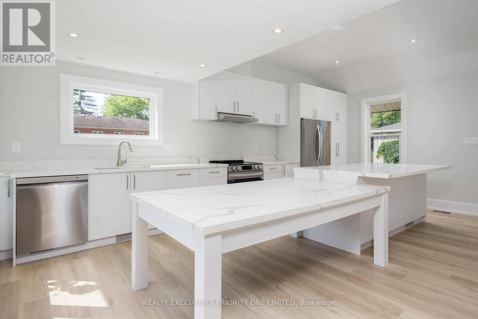 2195 King Road, King, Ontario  L7B 1G3 - Photo 11 - N12909484